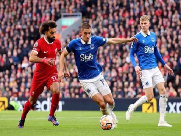 Dự đoán kèo O/U Everton vs Liverpool (2h00 ngày 25/4)