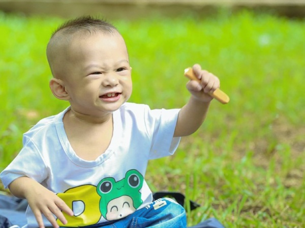 Nằm mơ thấy con nít và những điềm báo không ngờ