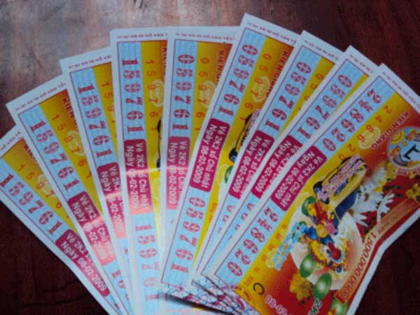 Nằm mơ thấy mua vé số là điềm gì